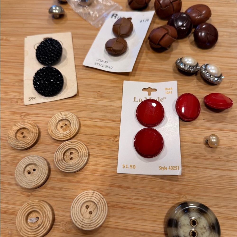 Vintage Assorted Button Collection Leather Rhines… - image 2